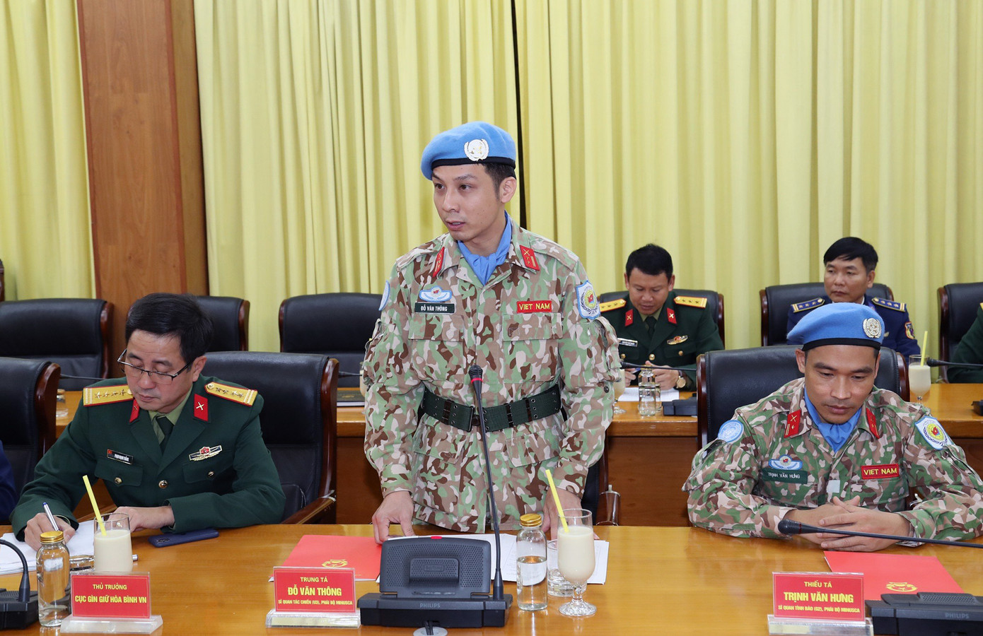 Trung tá Đỗ Văn Thông phát biểu.