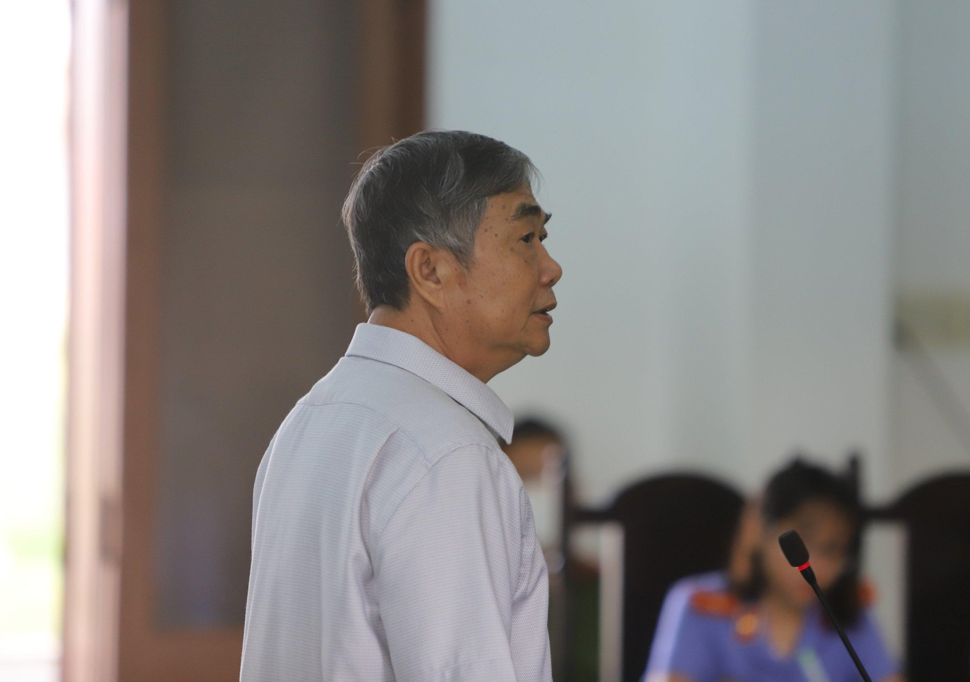 Ông Nguyễn Chí Hiến tại phiên toà sơ thẩm. Ảnh L.H