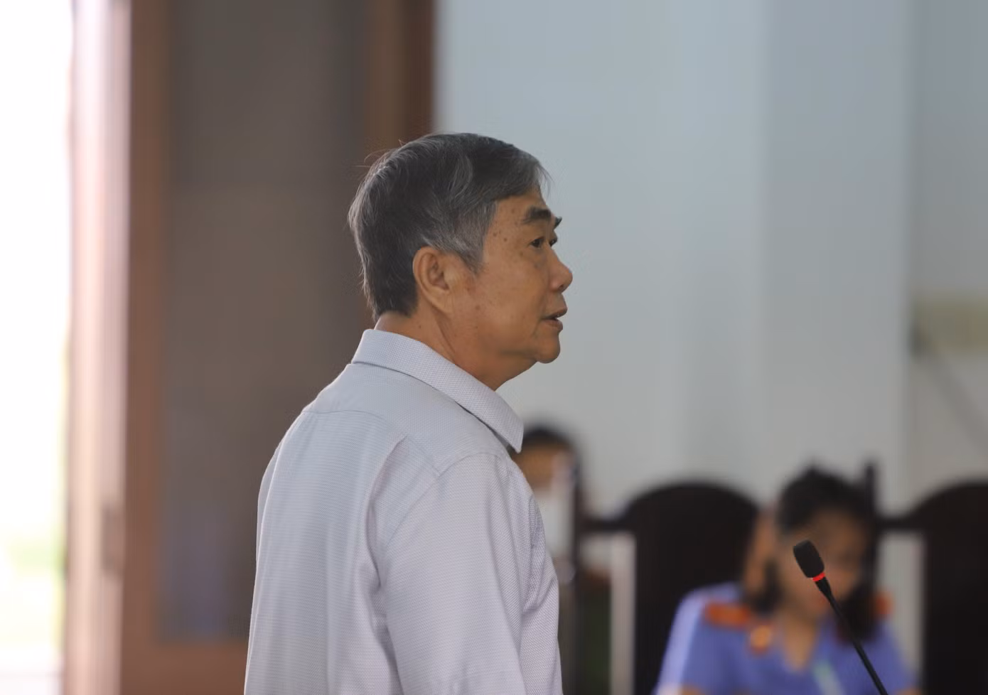 Ông Nguyễn Chí Hiến tại phiên toà sơ thẩm. Ảnh L.H