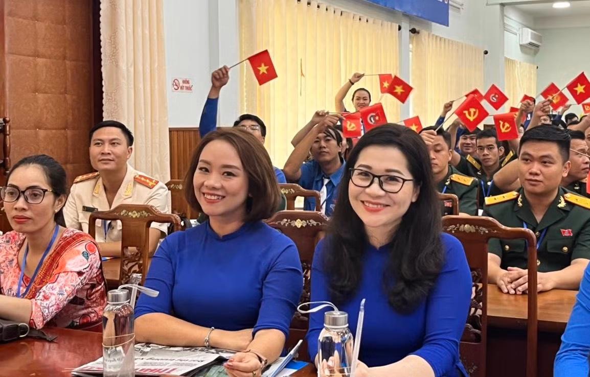 Đại biểu Tỉnh Đoàn Yên Bái - đơn vị kết nghĩa với Tỉnh Đoàn Ninh Thuận, dự Đại hội. Ảnh C.H Đại biểu Tỉnh Đoàn Yên Bái - đơn vị kết nghĩa với Tỉnh Đoàn Ninh Thuận, dự Đại hội. Ảnh C.H
