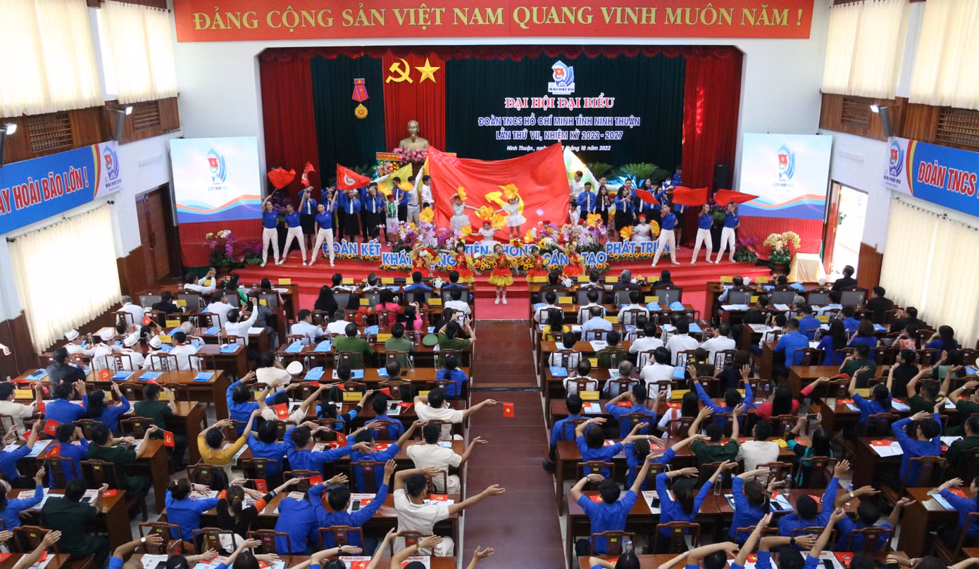Các tiết mục văn nghệ chào mừng Đại hội. Ảnh C.H Các tiết mục văn nghệ chào mừng Đại hội. Ảnh C.H