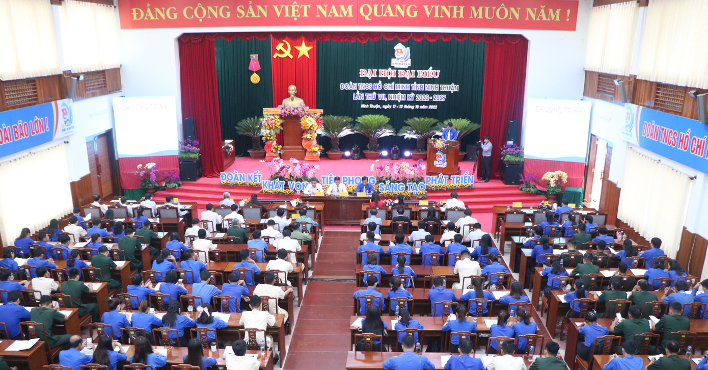 Toàn cảnh buổi đối thoại và ký kết quy chế hợp tác. Ảnh C.H