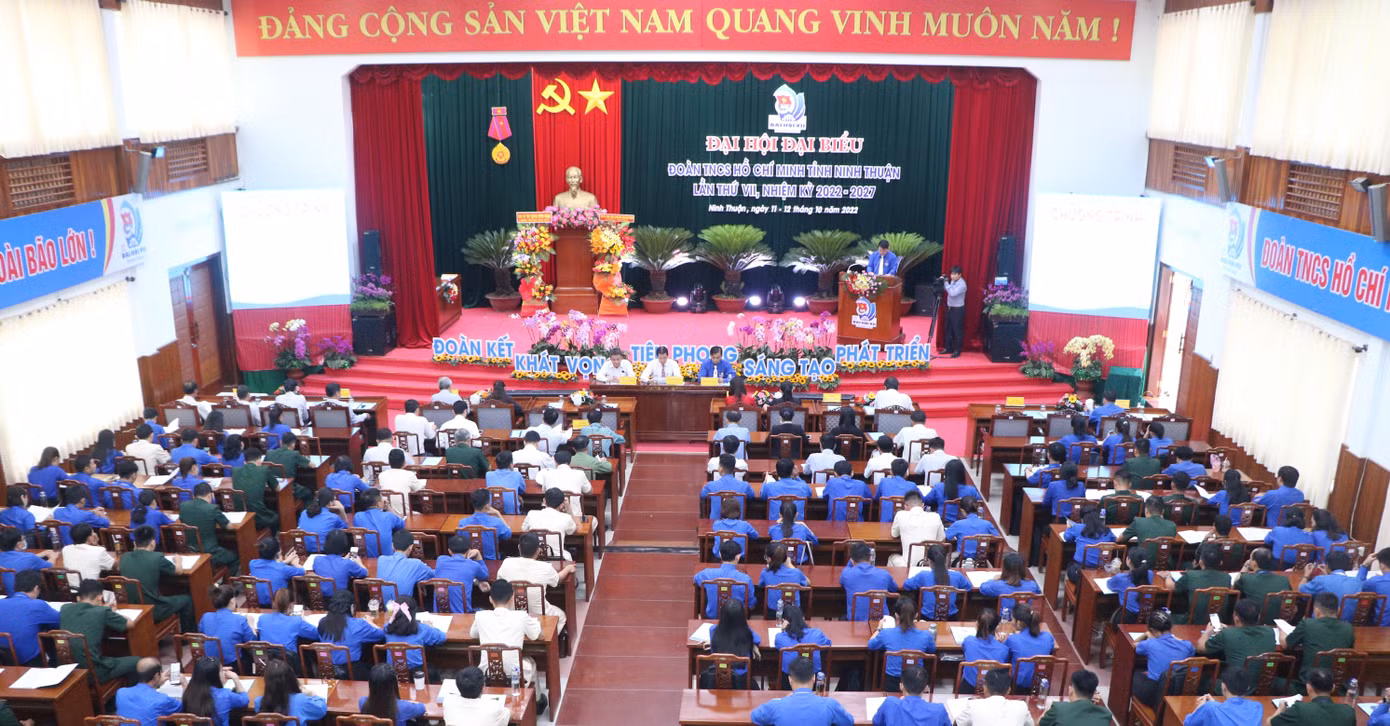 Toàn cảnh buổi đối thoại và ký kết quy chế hợp tác. Ảnh C.H Toàn cảnh buổi đối thoại và ký kết quy chế hợp tác. Ảnh C.H