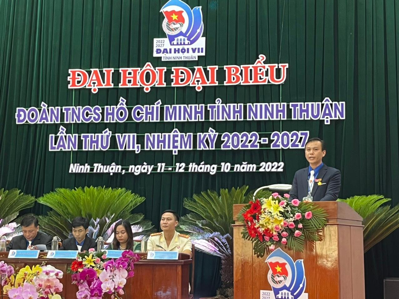 Anh Huỳnh Hữu Phúc - Bí thư Tỉnh Đoàn Ninh Thuận, phát biểu khai mạc. Ảnh C.H
