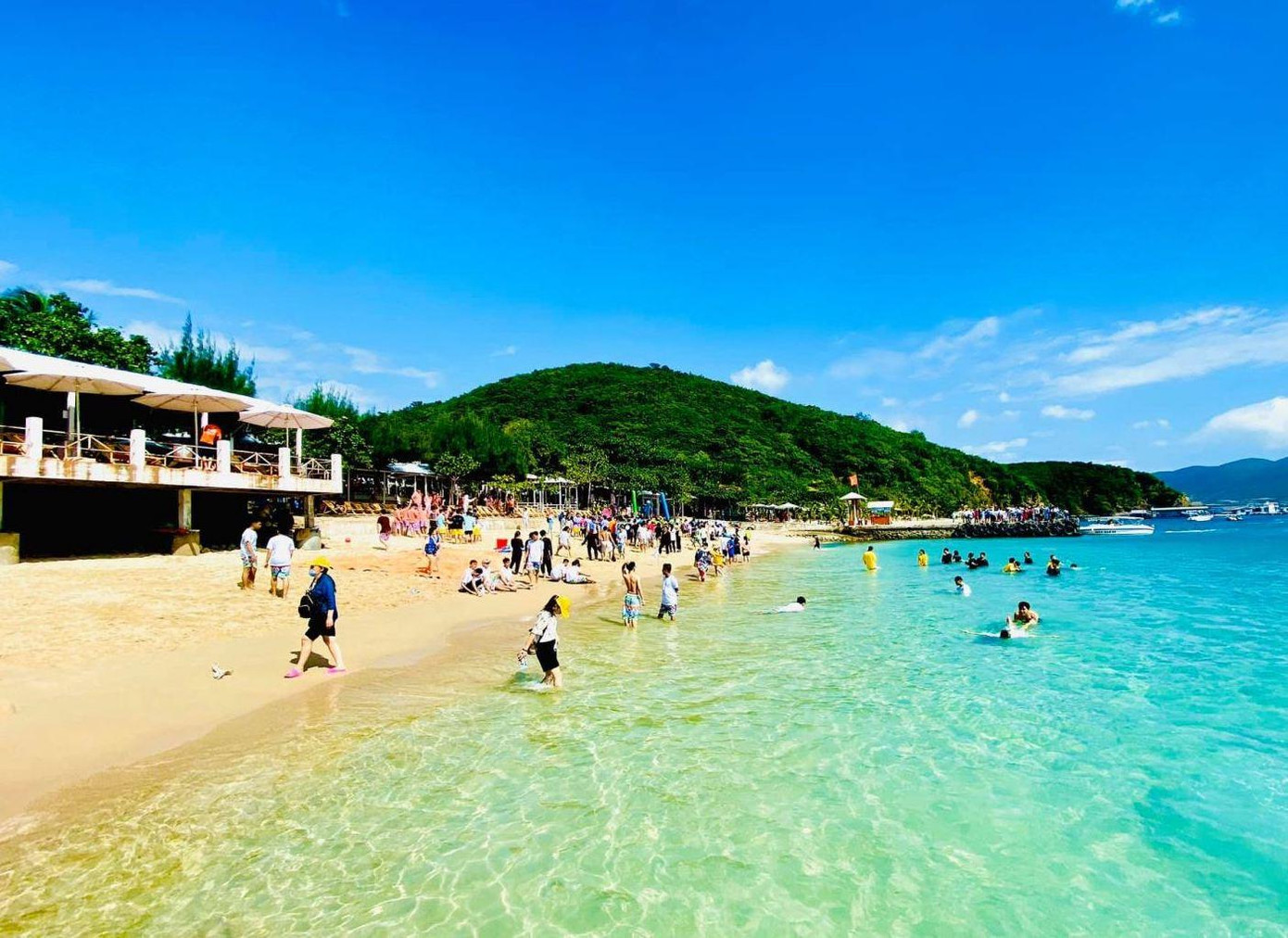 Khu du lịch Bãi Tranh ISLand Nha Trang. Ảnh T.L Khu du lịch Bãi Tranh ISLand Nha Trang. Ảnh T.L