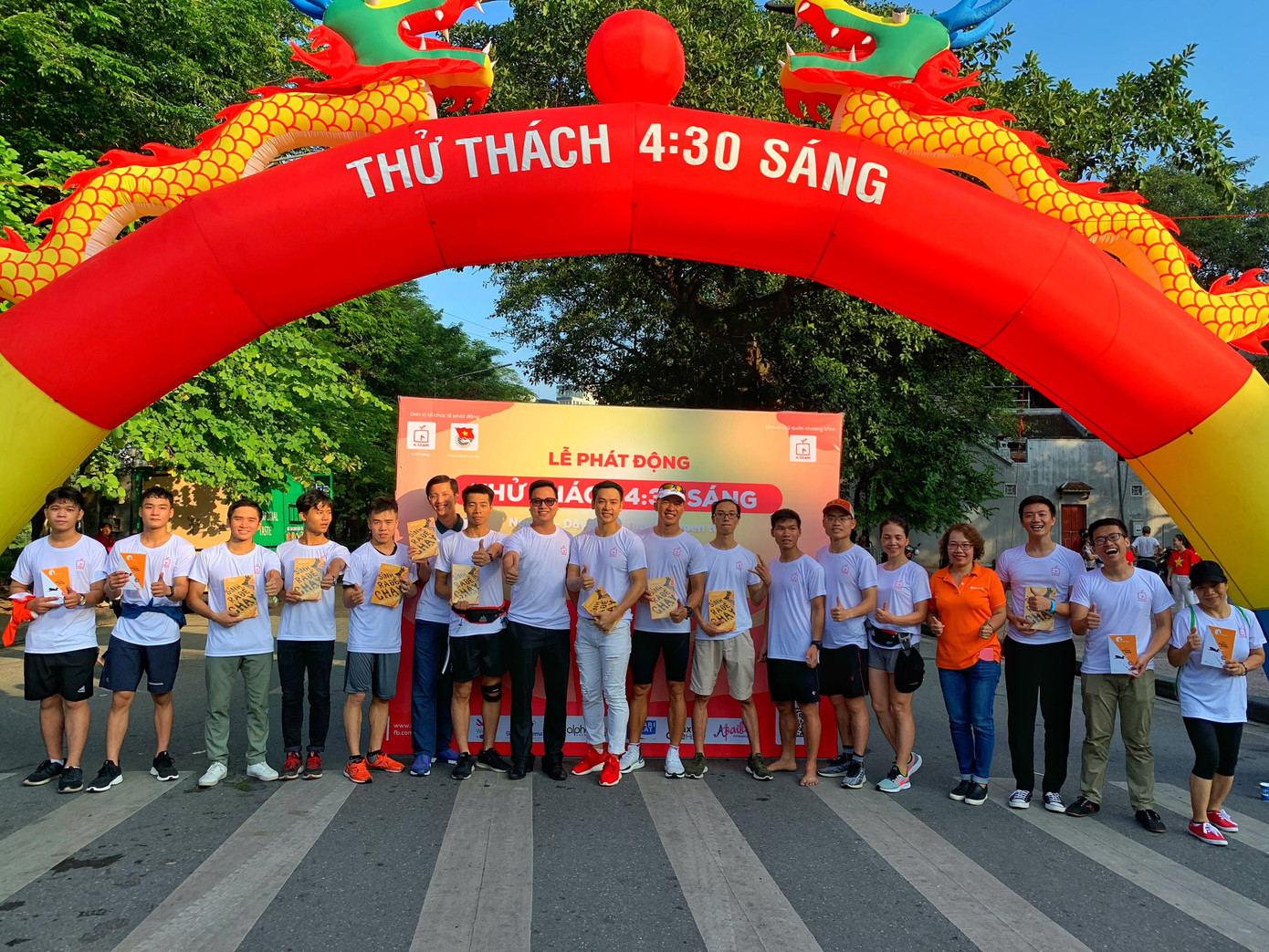 Thử thách chạy bộ 4:30 sáng cùng “Người sắt” Trần Đình Minh Anh ảnh 2