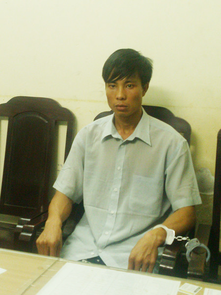 Đối tượng Hải tại cơ quan điều tra. Ảnh: T.N