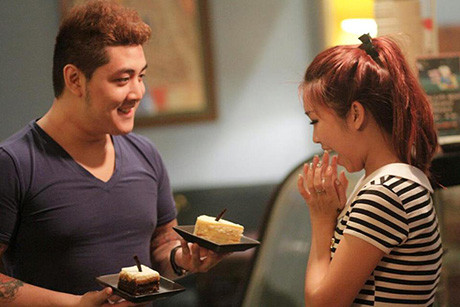 Rất nhiều người yêu thích bánh do Franck làm ra. Rất nhiều người yêu thích bánh do Franck làm ra