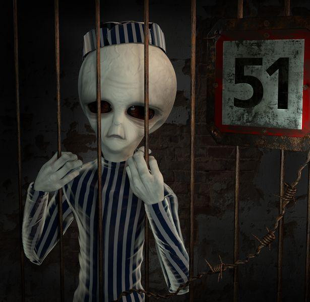 Tù nhân cho biết anh ta cùng nhiều người khác đều bị nổi phát ban sau khi nhìn thấy UFO. Ảnh: Getty UFO xuất hiện tại nhà tù, các tù nhân hoảng sợ bởi một chứng bệnh kỳ lạ - Ảnh 3.