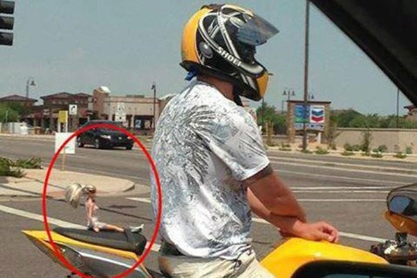  Anh chàng này không có gấu nhưng cũng không kém phần tình cảm