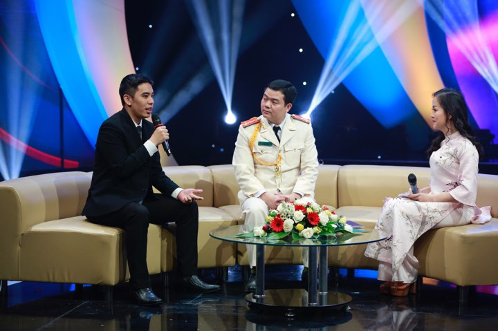 Thủ tướng trao giải thưởng Gương mặt trẻ Việt Nam tiêu biểu năm 2017 ảnh 28