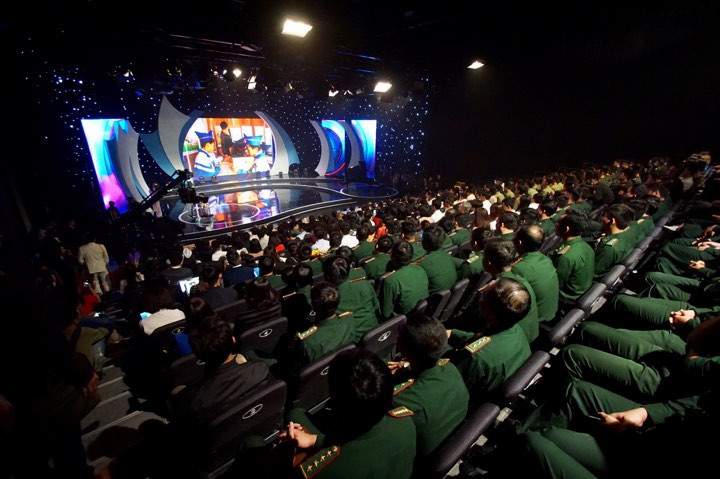 Thủ tướng trao giải thưởng Gương mặt trẻ Việt Nam tiêu biểu năm 2017 ảnh 32