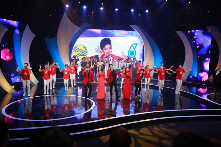 Thủ tướng trao giải thưởng Gương mặt trẻ Việt Nam tiêu biểu năm 2017 ảnh 13