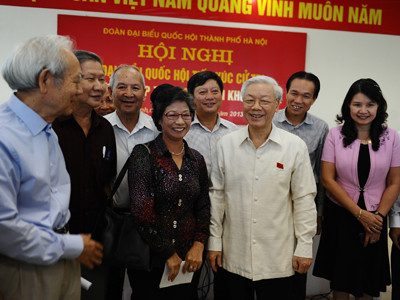 Tổng Bí thư tiếp xúc cử tri quận Ba Đình (Hà Nội) ngày 27/9. Ảnh: như ý