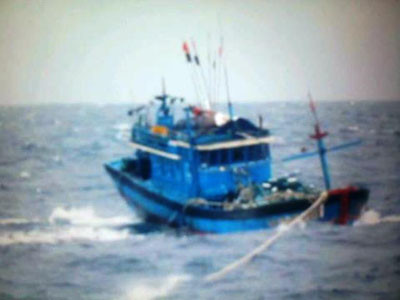 Nhiều tàu gặp nạn do biển động mạnh