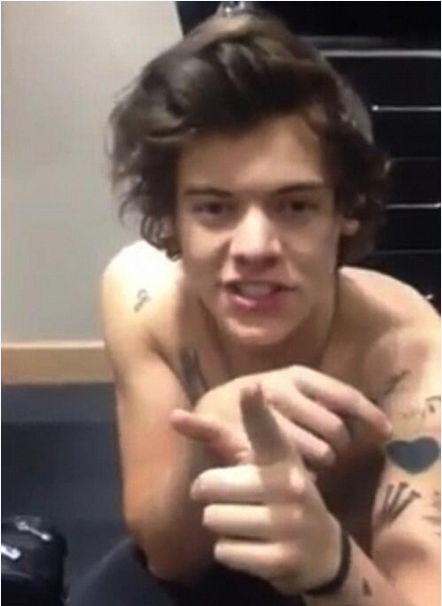 Chùm ảnh tự sướng của hai anh chàng trên trang cá nhân