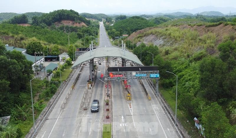 Dù theo hợp đồng, nhà đầu tư được thu phí cả trên tuyến Quốc lộ 3, nhưng tới nay nhà đầu tư BOT cao tốc Thái Nguyên - Chợ Mới chỉ được thu phí trên cao tốc, nên doanh thu không đạt phương án tài chính.