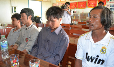 Các ngư dân may mắn thoát chết