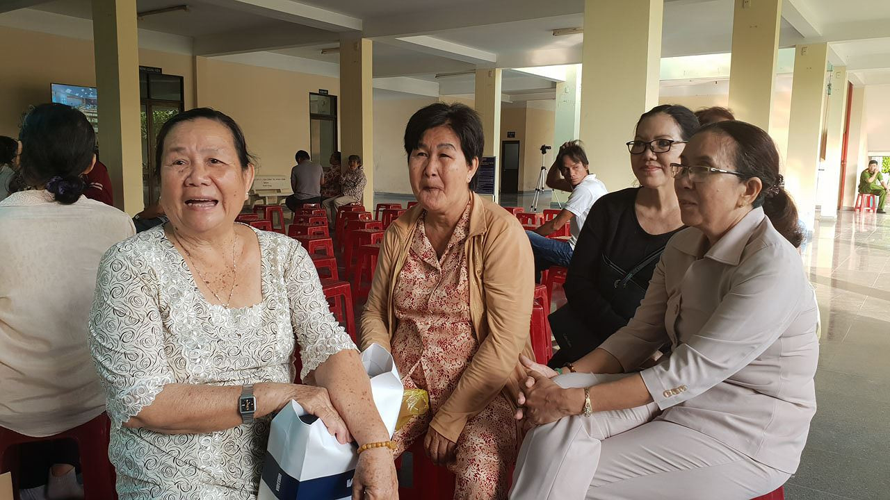 Người dân Thủ Thiêm: Xin chủ tọa đừng cắt loa ảnh 8