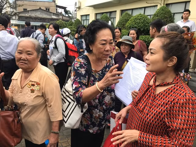 Chủ tịch TPHCM lần thứ ba gặp người dân Thủ Thiêm ảnh 1