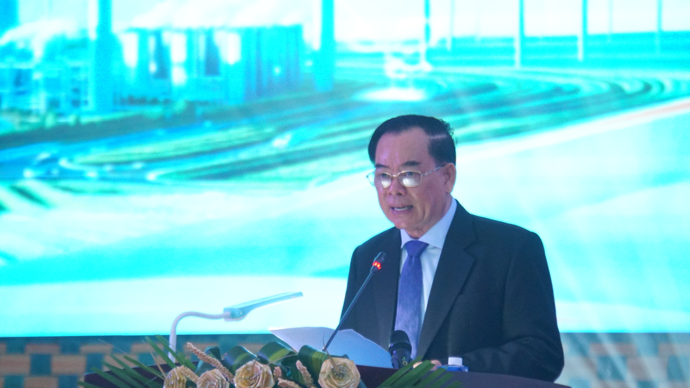 Chủ tịch UBND tỉnh Bến Tre Trần Ngọc Tam phát biểu tại hội thảo. Ảnh: Hòa Hội. Chủ tịch UBND tỉnh Bến Tre Trần Ngọc Tam phát biểu tại hội thảo. Ảnh: Hòa Hội.