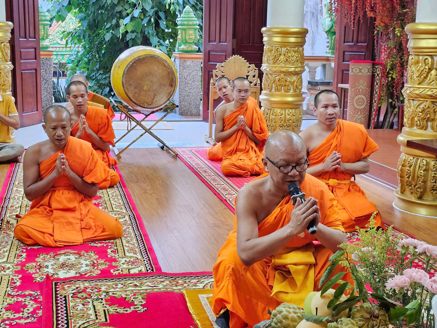 Cầu quốc thái dân an tại chùa Pitu Khôsa Răngsây (hay còn gọi chùa Răng Say), một ngôi chùa Khmer nổi tiếng ở trung tâm TP. Cần Thơ. Cầu quốc thái dân an tại chùa Pitu Khôsa Răngsây (hay còn gọi chùa Răng Say), một ngôi chùa Khmer nổi tiếng ở trung tâm TP. Cần Thơ.
