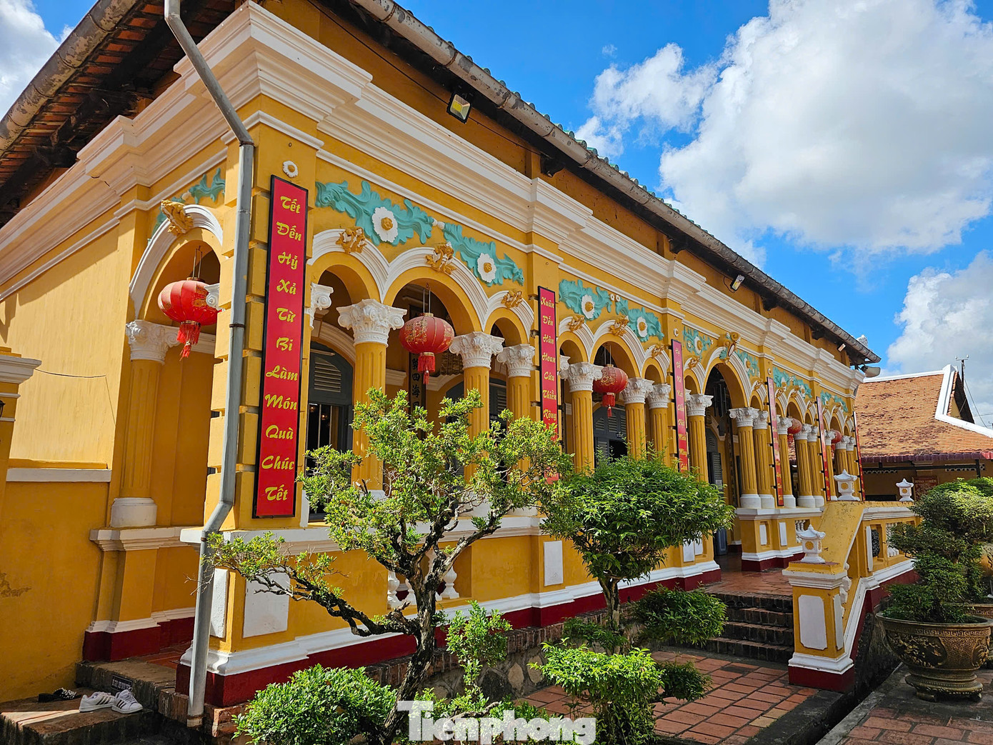 Chùa Nam Nhã từng đặt trụ sở hoạt động của phong trào Đông Du kháng Pháp ở Cần Thơ. Tại đây, tháng 2/1913, sau khi từ Pháp trở về nước, chí sĩ yêu nước Cường Để cùng ông Nguyễn Giác Nguyên bàn bạc vận động phong trào yêu nước ở Nam Kỳ, bị thực dân Pháp phát hiện nên buộc đóng cửa.