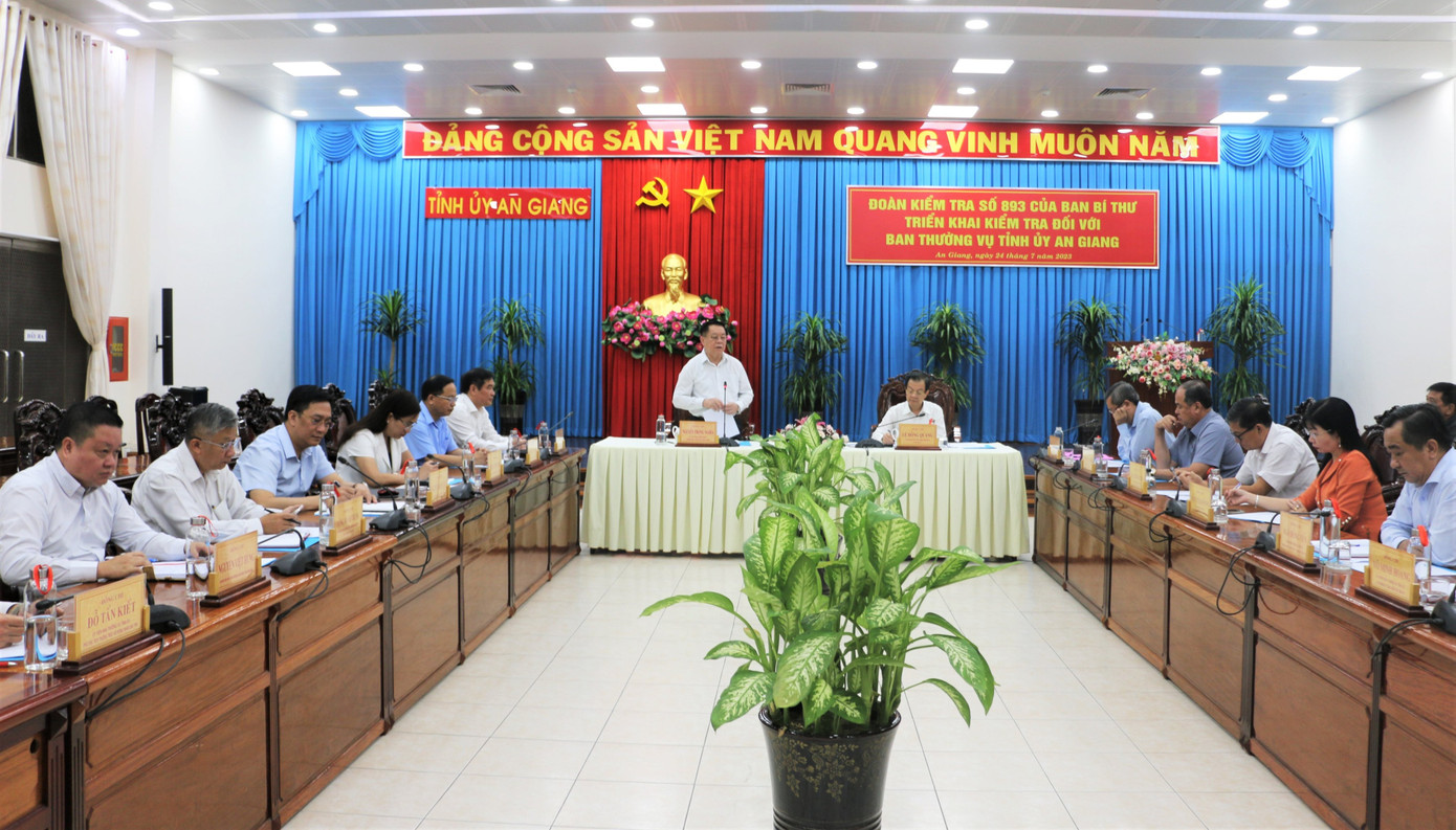 Quang cảnh buổi làm việc. Ảnh: CTV Quang cảnh buổi làm việc. Ảnh: CTV