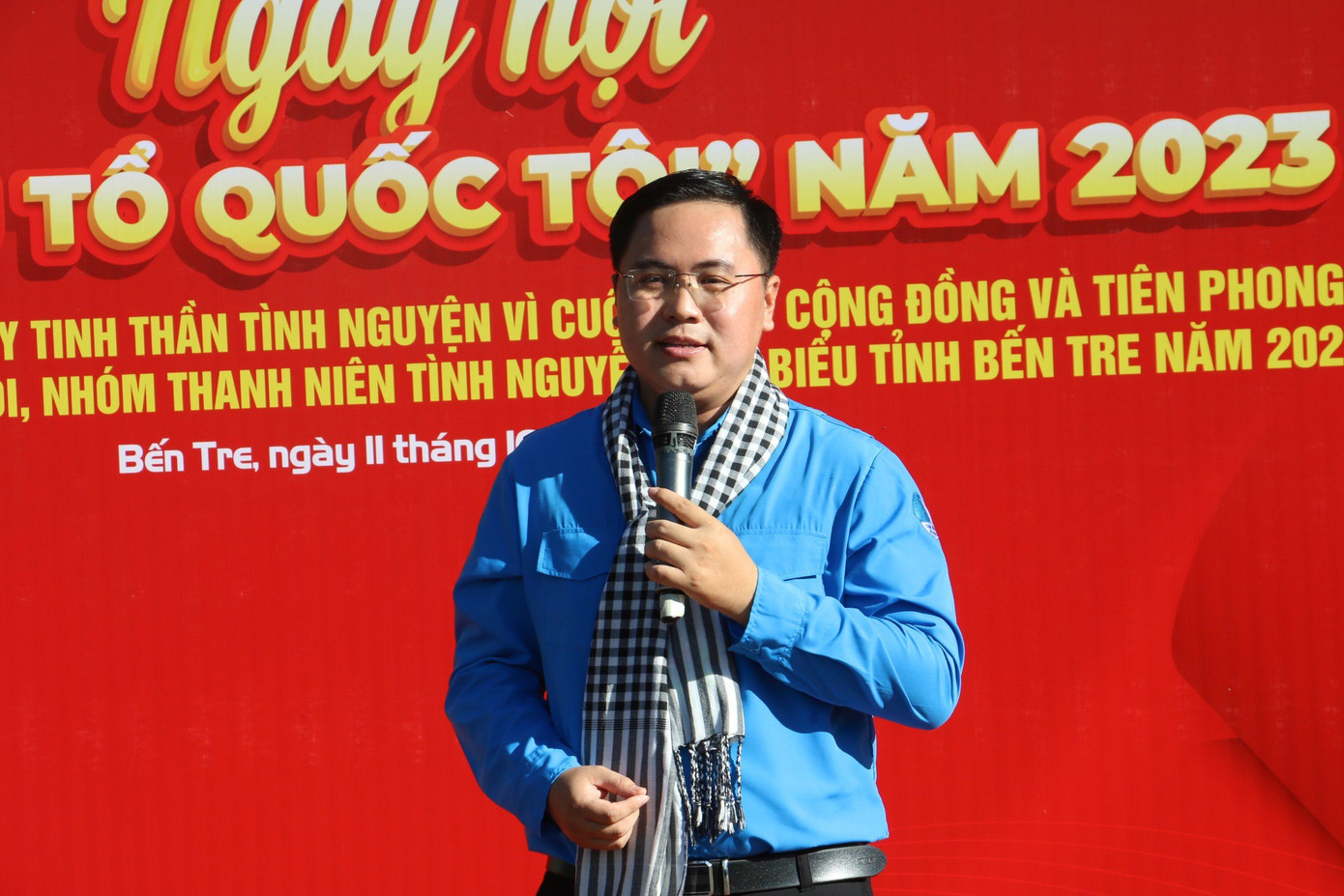 Anh Phan Thanh Trẻ - Phó Bí thư Tỉnh Đoàn, Chủ tịch Hội LHTN Việt Nam tỉnh Bến Tre. Anh Phan Thanh Trẻ - Phó Bí thư Tỉnh Đoàn, Chủ tịch Hội LHTN Việt Nam tỉnh Bến Tre.