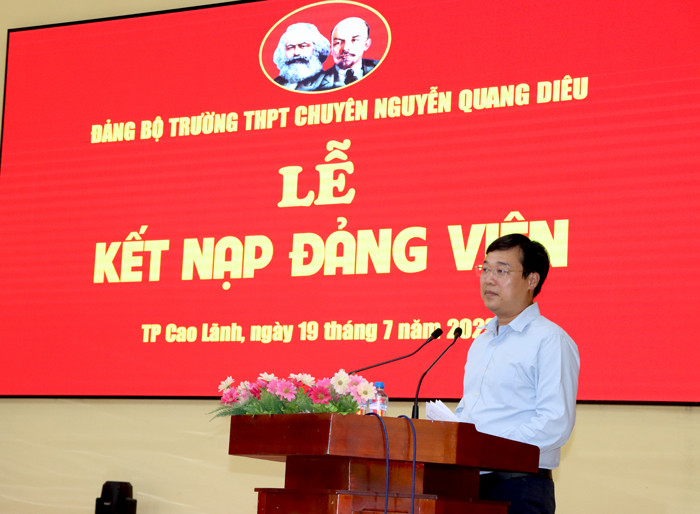 Bí thư Tỉnh ủy Đồng Tháp Lê Quốc Phong phát biểu tại buổi lễ.