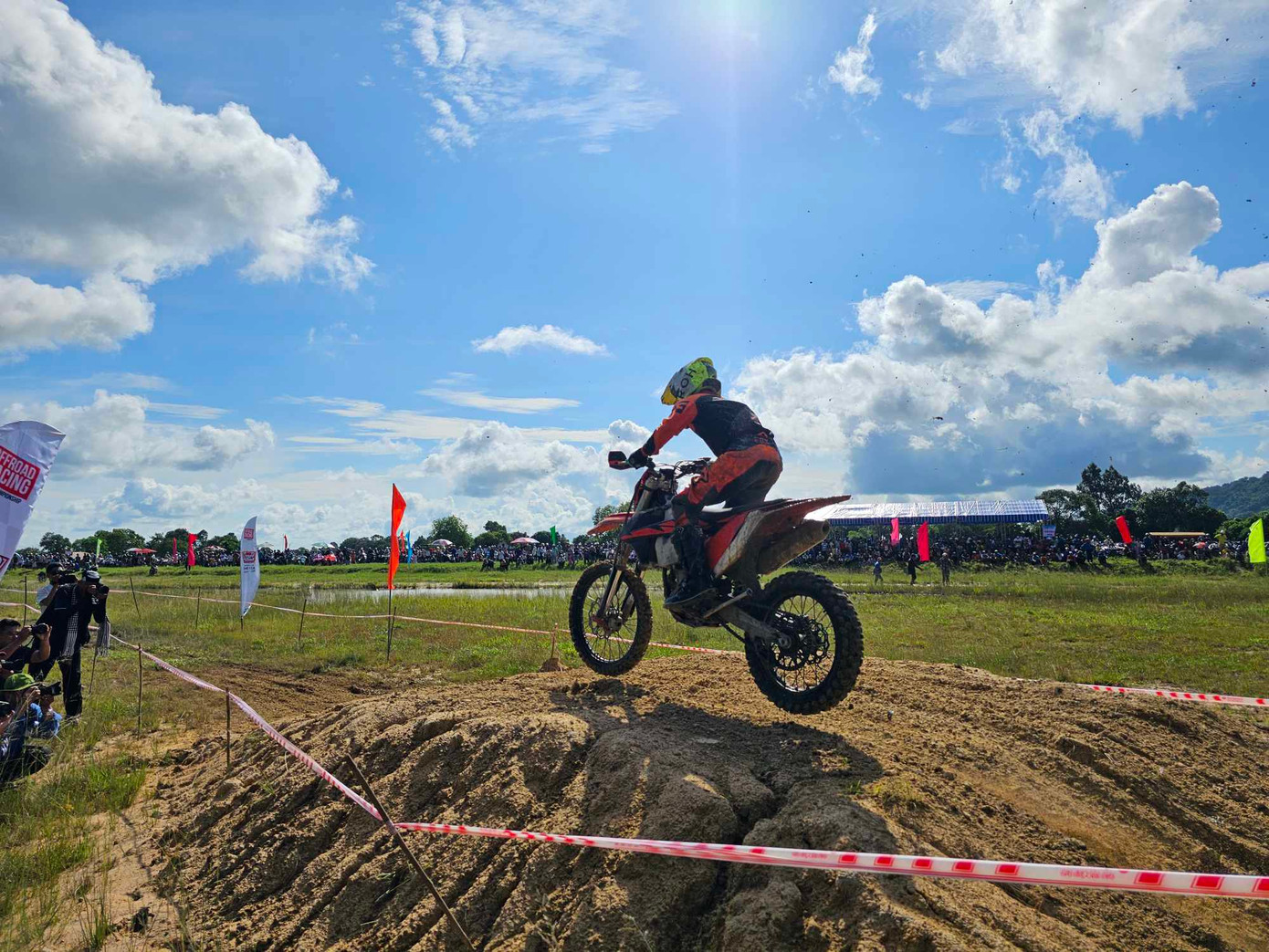 Thông qua hoạt động biểu diễn xe mô tô địa hình, địa phương cũng muốn quảng bá, giới thiệu với du khách trong và ngoài tỉnh những nét văn hóa đặc sắc của huyện Tri Tôn nói riêng và tỉnh An Giang nói chung. Thông qua hoạt động biểu diễn xe mô tô địa hình, địa phương cũng muốn quảng bá, giới thiệu với du khách trong và ngoài tỉnh những nét văn hóa đặc sắc của huyện Tri Tôn nói riêng và tỉnh An Giang nói chung.