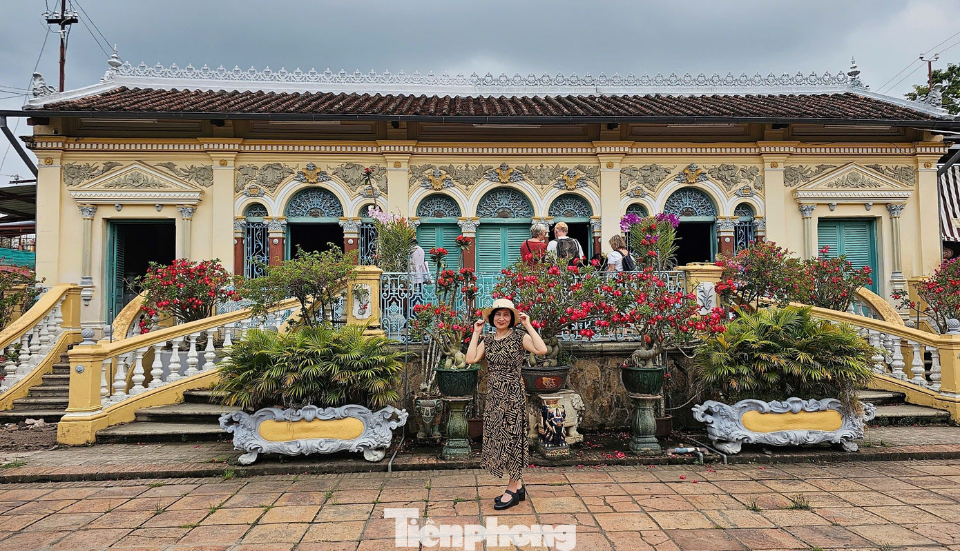 Nhà thờ họ Dương là 1 công trình kiến trúc cổ có giá trị và được Nhà Nước công nhận là di tích nghệ thuật kiến trúc cấp Quốc gia. Ảnh: Hòa Hội.