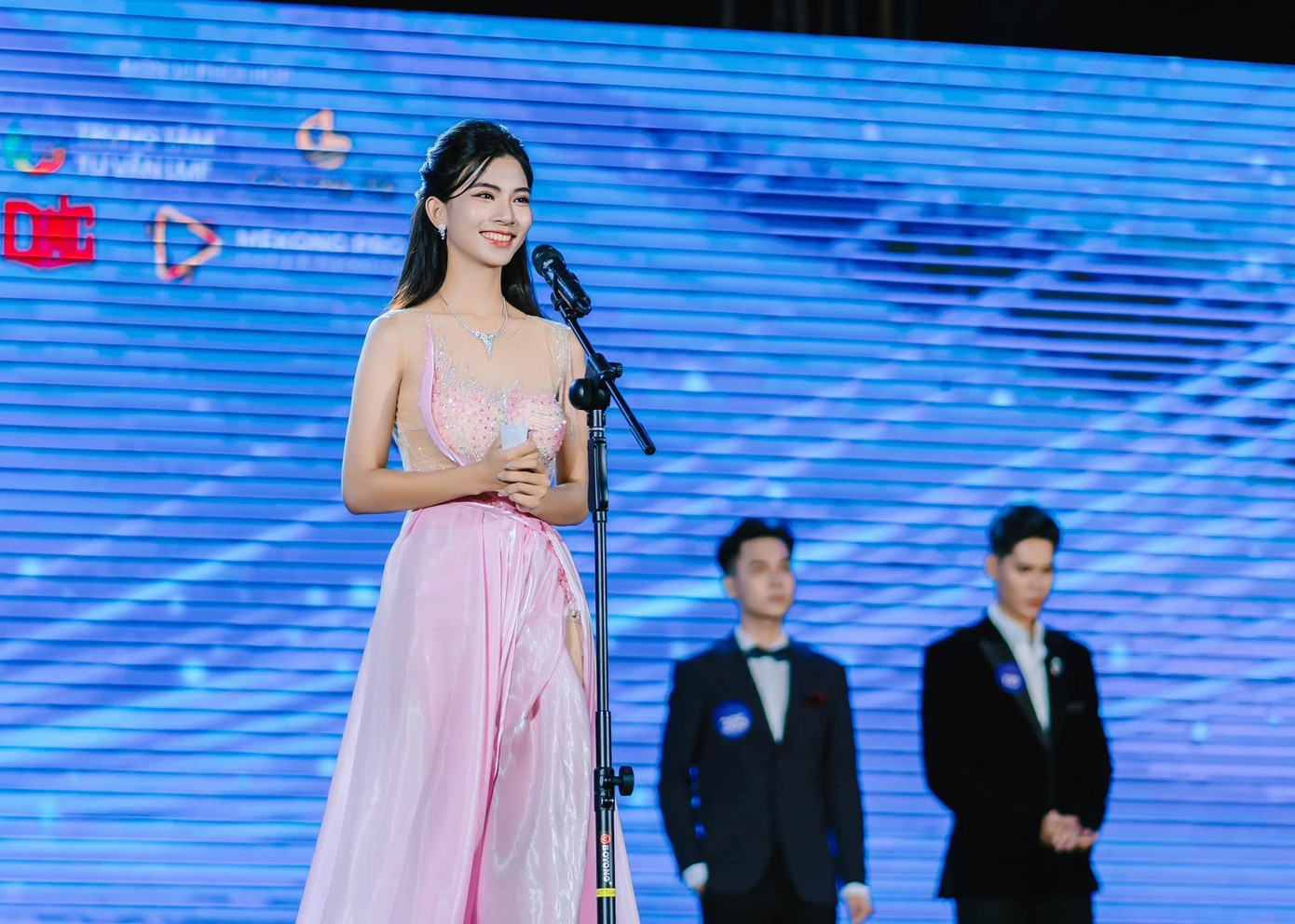 Kim Ngọc trong phần thi ứng xử.