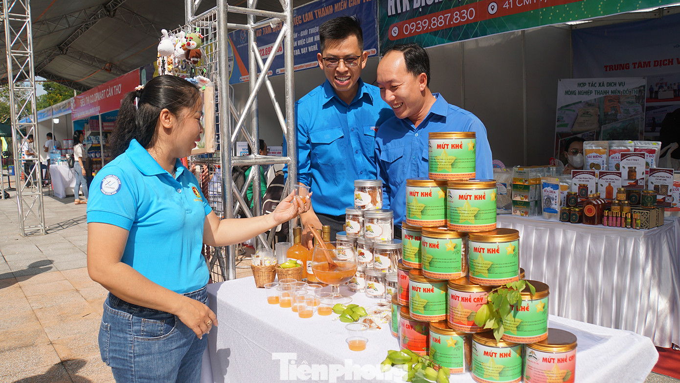 Sản phẩm khởi nghiệp của thanh niên Cần Thơ tại ngày hội. Ảnh: Hòa Hội