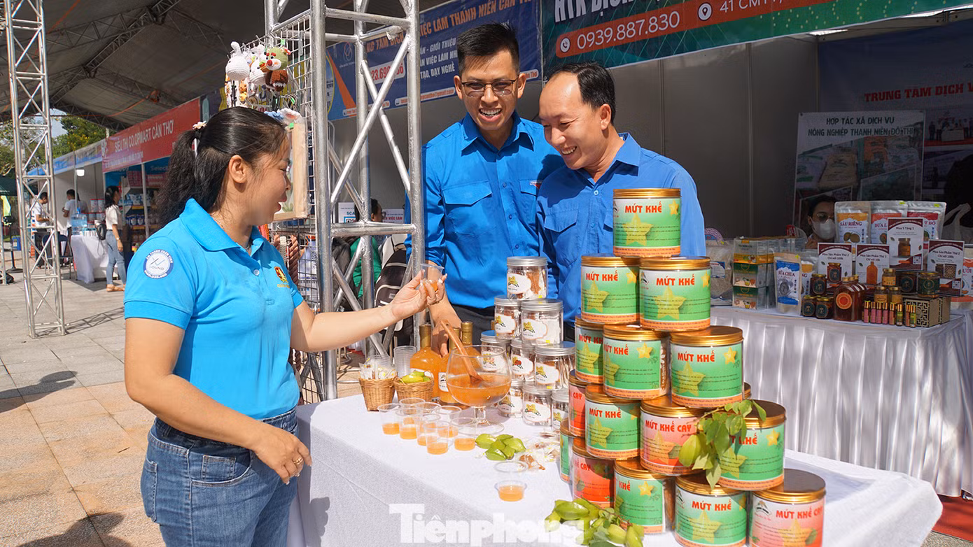 Sản phẩm khởi nghiệp của thanh niên Cần Thơ tại ngày hội. Ảnh: Hòa Hội