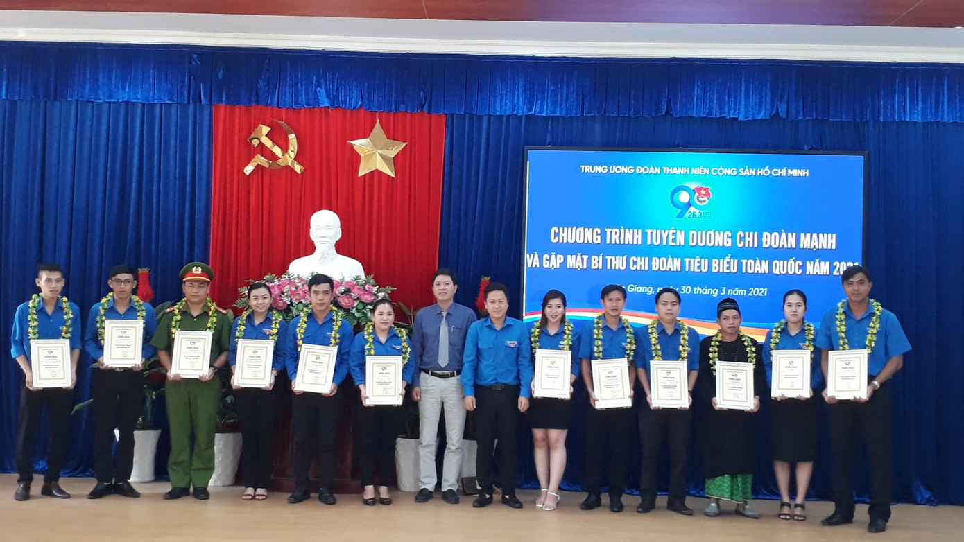 Dịp này, Trung ương Đoàn tuyên dương 7 chi đoàn mạnh và 42 gương Bí thư chi đoàn tiêu biểu của 7 tỉnh, thành cụm đồng bằng sông Hậu. Mỗi Bí thư chi đoàn được tuyên dương đều có nhiều mô hình, giải pháp và sáng kiến kinh nghiệm trong quá trình tổ chức các hoạt động Đoàn và phong trào thanh thiếu nhi tại địa phương, đơn vị mình.