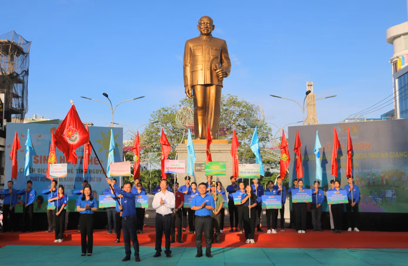 An Giang ra quân chiến dịch Mùa hè tình nguyện 2024.