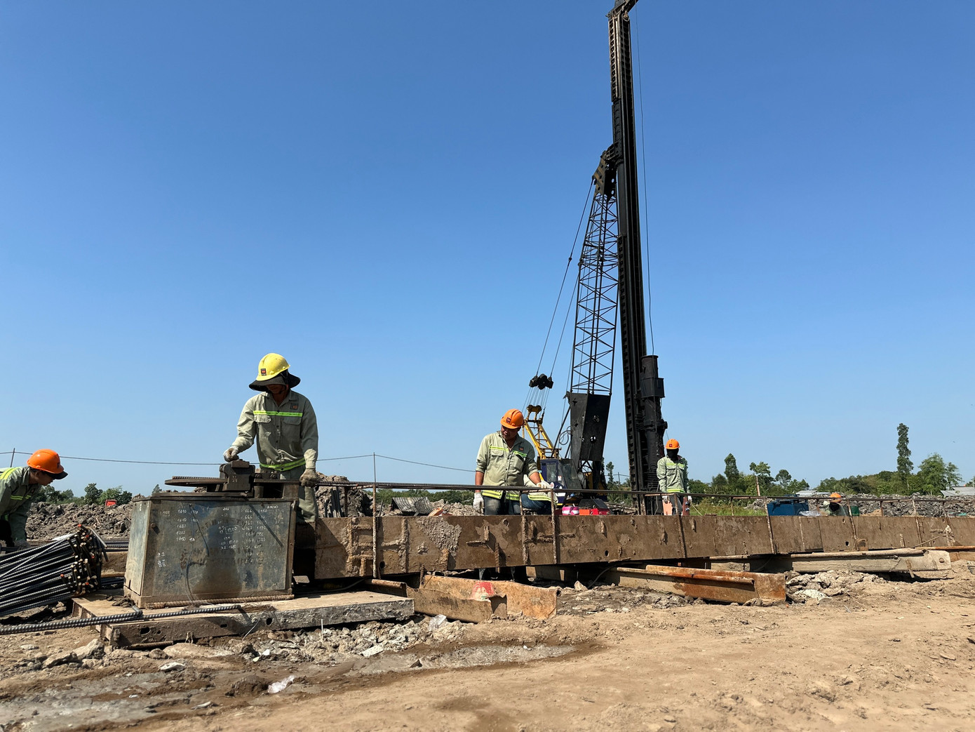 Thi công dự án Cao Lãnh - An Hữu. Thi công dự án Cao Lãnh - An Hữu.