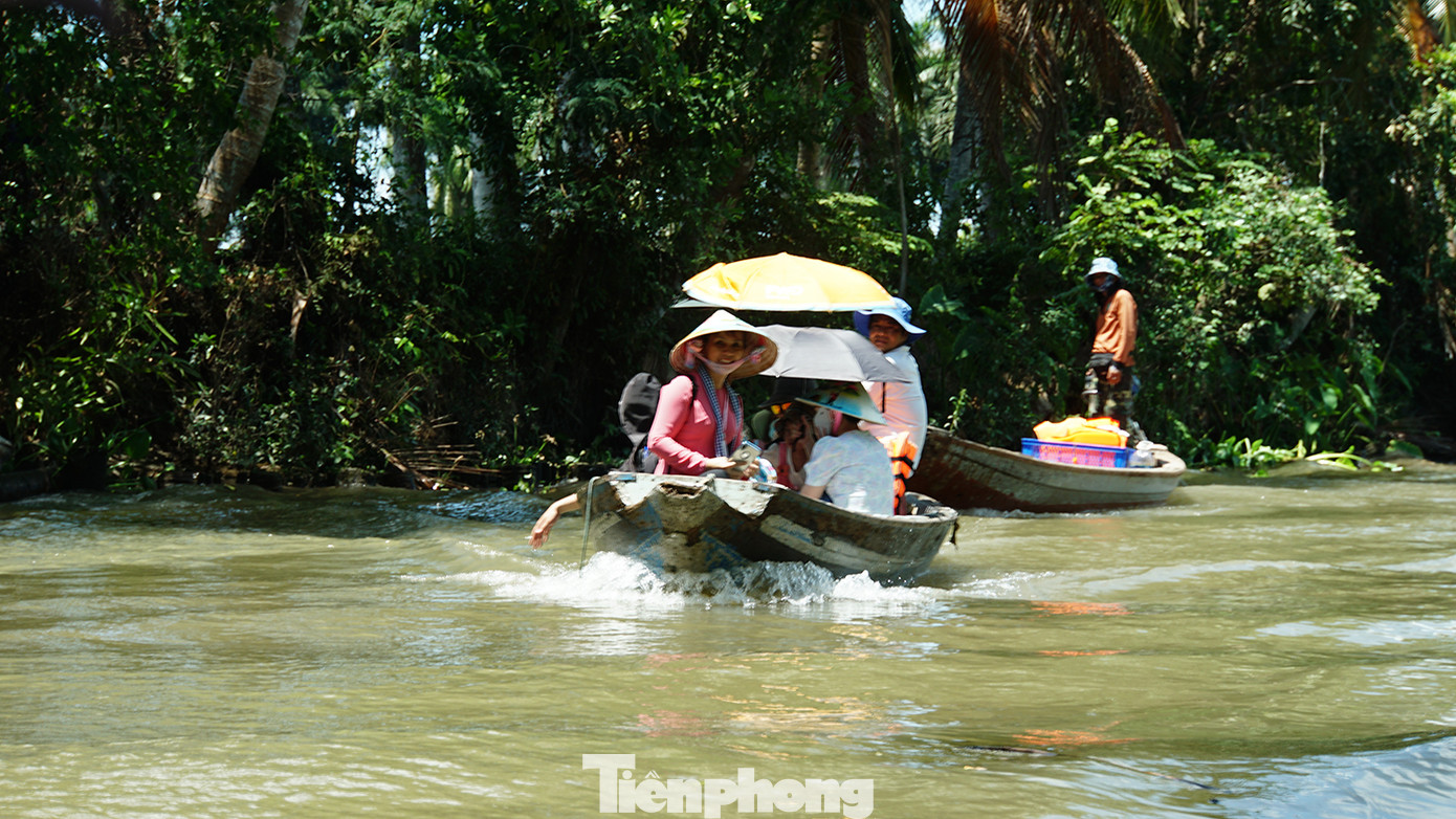 Cồn có diện tích khoảng 100 ha, với khoảng 100 hộ dân. Những năm gần đây du lịch cộng đồng phát triển mạnh mẽ. Ảnh: Hòa Hội