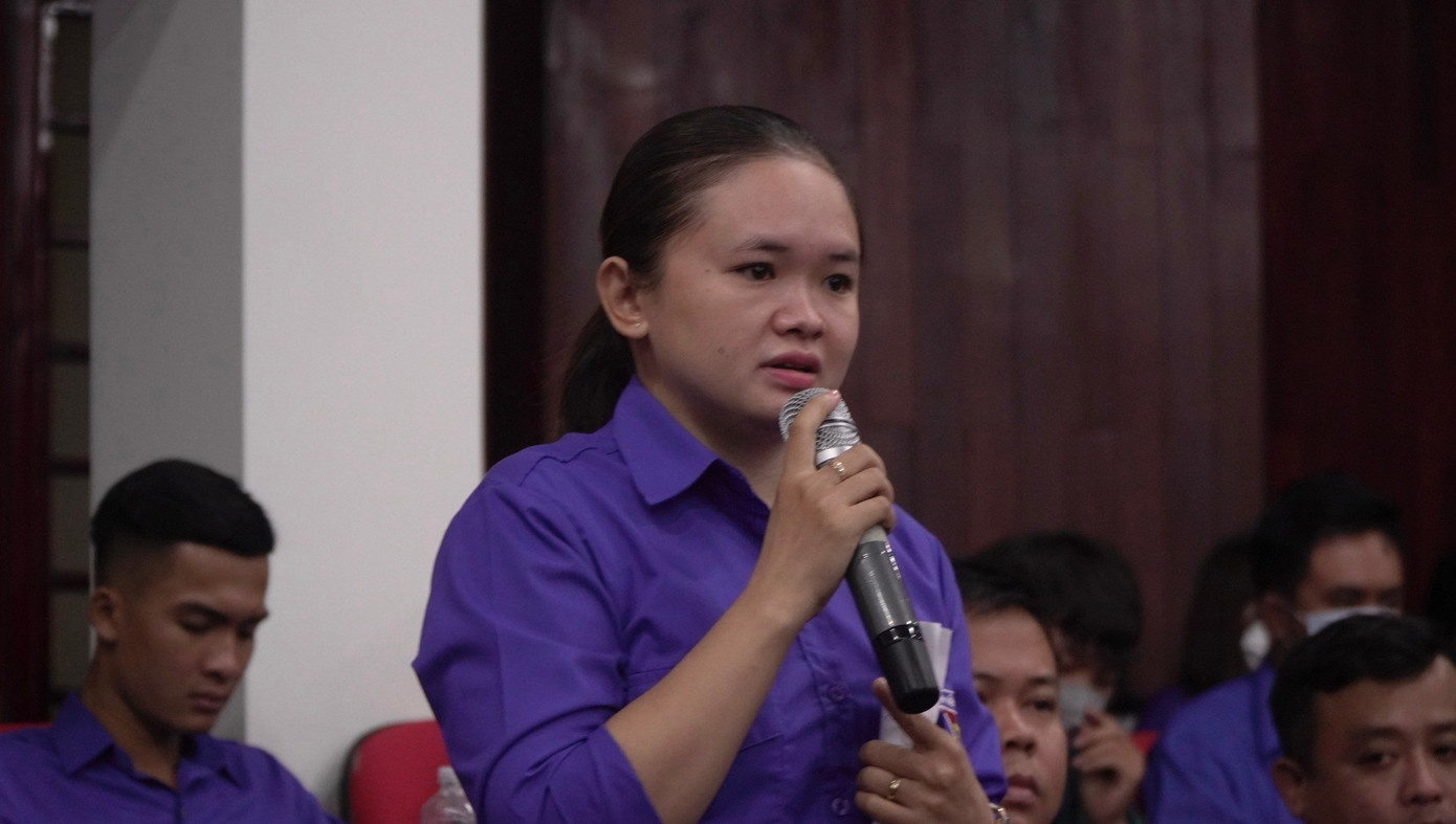 Đoàn viên thanh niên đặt câu hỏi tại chương trình