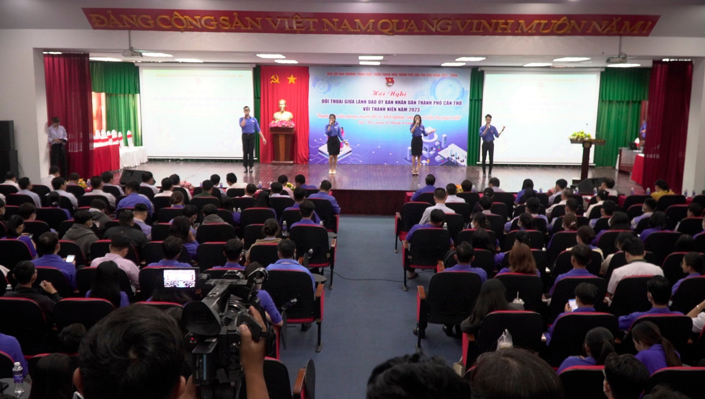 Quang cảnh hội nghị