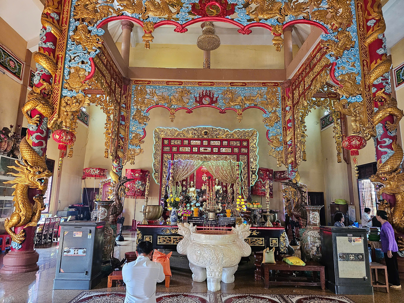 Câu chuyện công đức của ông bà Đỗ Công Tường trở thành nét đẹp về văn hóa tâm linh, ngày càng được giữ gìn và phát huy. Ảnh: Hòa Hội