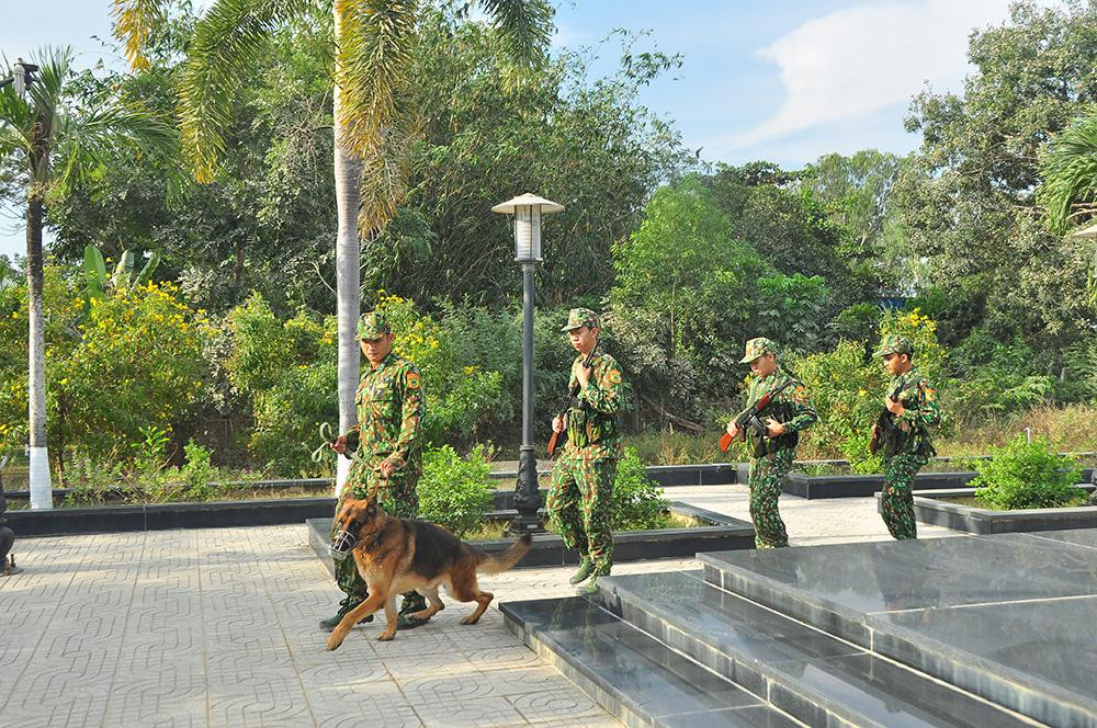 Chiến sỹ biên phòng tuần tra Chiến sỹ biên phòng tuần tra