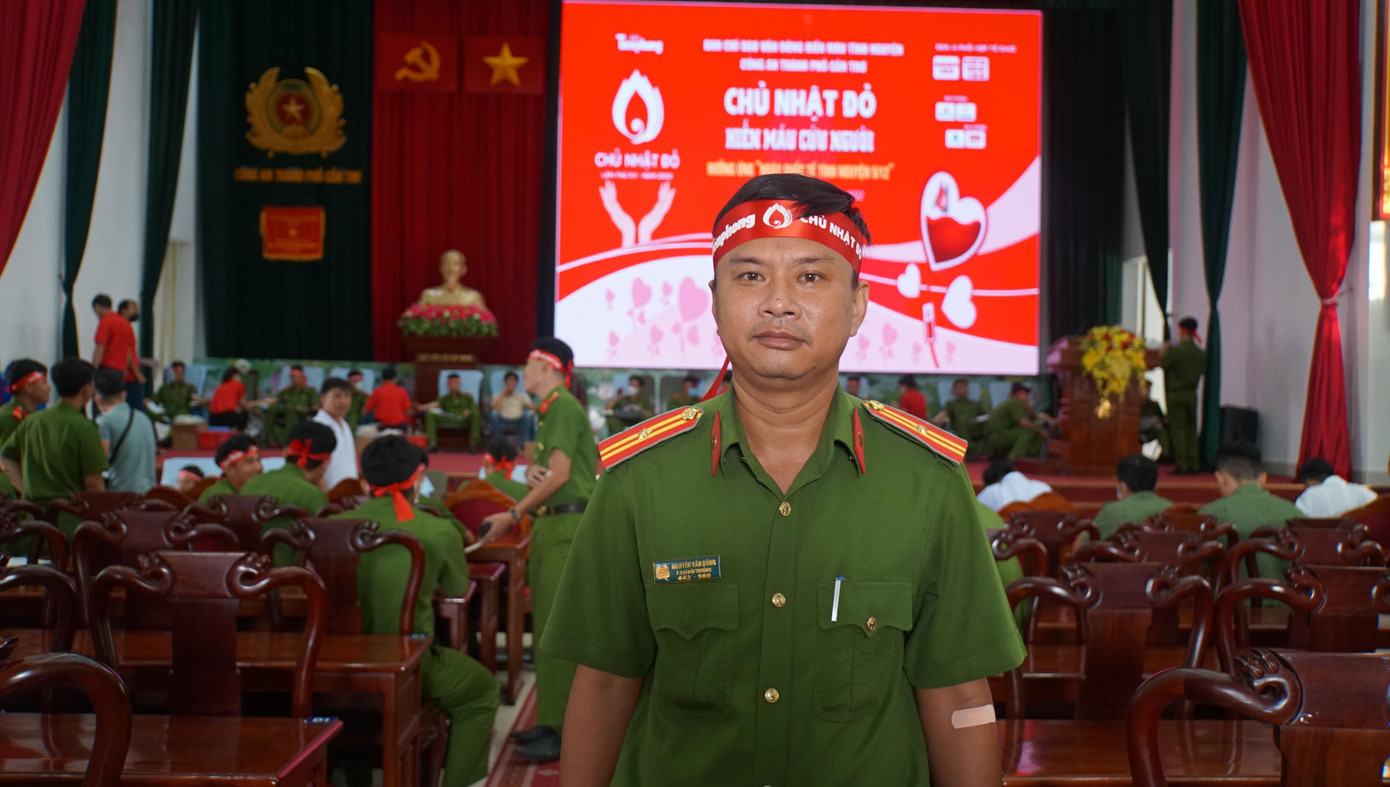 Thiếu tá Nguyễn Văn Dũng, Bí thư Đoàn cơ sở Phòng Cảnh sát cơ động Công an thành phố Cần Thơ cho biết: “Đây là hoạt động ý nghĩa và thiết thực góp phần giúp đỡ cộng đồng, xã hội. Chính vì thế, khi cấp trên phát động là các cán bộ rất nhiệt tình tham gia”, Thiếu tá Dũng chia sẻ.