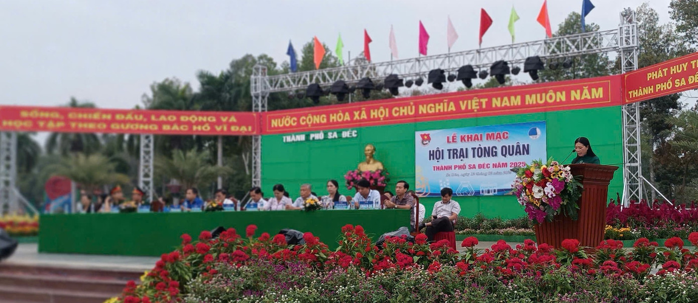 TP Sa Đéc khai mạc hội trại tòng quân. TP Sa Đéc khai mạc hội trại tòng quân.