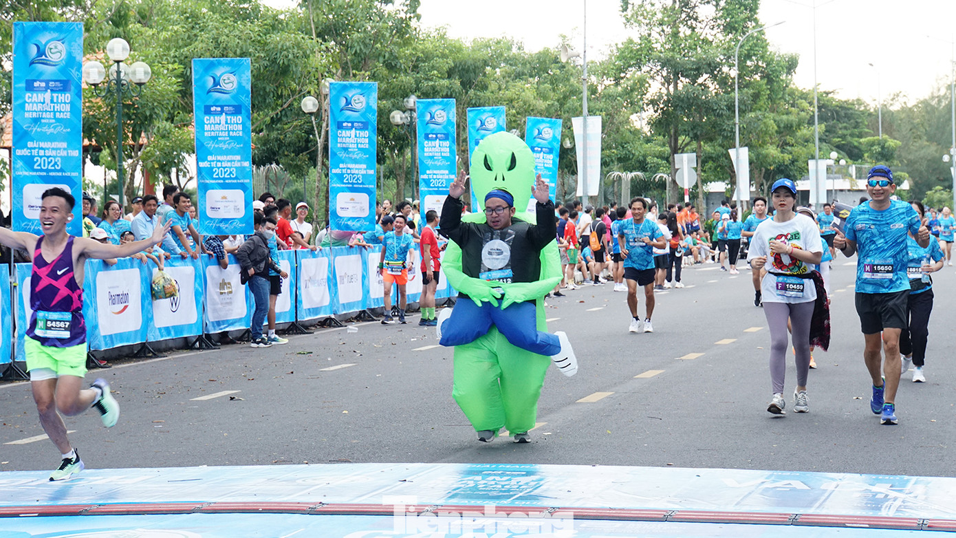 Đây cũng là dịp để thành phố giới thiệu, quảng bá với bạn bè, du khách về hình ảnh và con người Cần Thơ thân thiện, mến khách. Ảnh: Hòa Hội