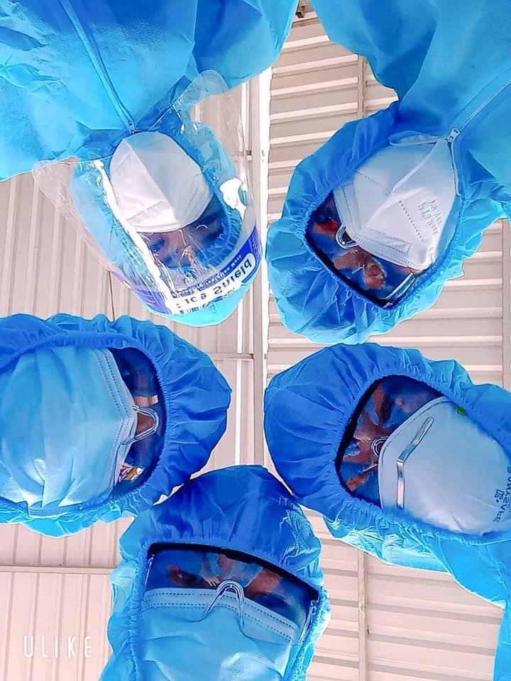 Theo anh Tân, đây là chiến dịch lớn của thành phố, tập trung toàn lực để triển khai Chiến dịch truy vết, lấy mẫu cộng đồng trong toàn dân nhằm tăng cường mở rộng “vùng xanh” trên địa bàn thành phố Cần Thơ. Theo anh Tân, đây là chiến dịch lớn của thành phố, tập trung toàn lực để triển khai Chiến dịch truy vết, lấy mẫu cộng đồng trong toàn dân nhằm tăng cường mở rộng “vùng xanh” trên địa bàn thành phố Cần Thơ.