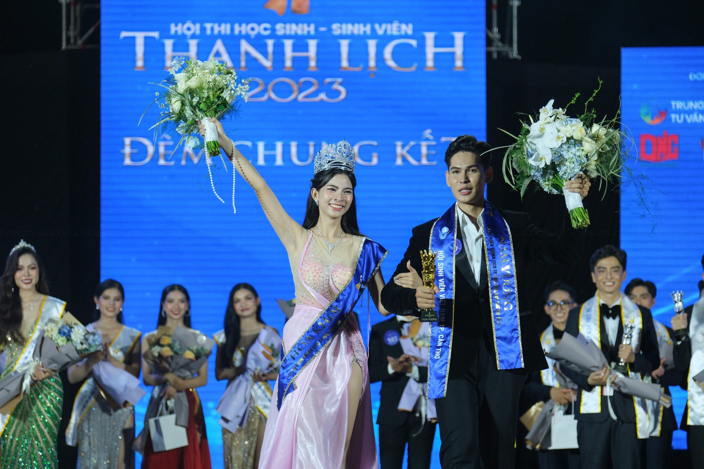 Hoa khôi Phan Lê Kim Ngọc và Nam vương Nguyễn Tiến Đạt.