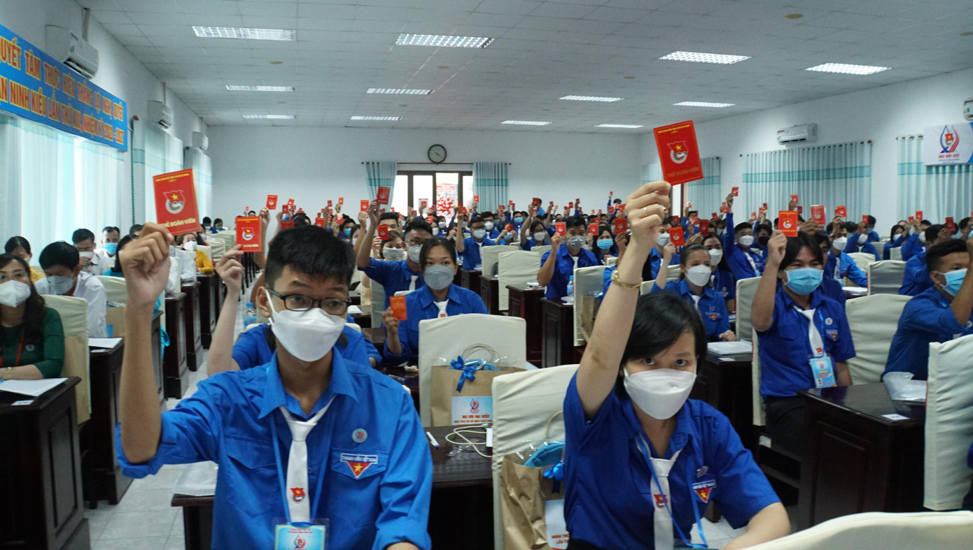 Các đại biểu biểu quyết tại đại hội. - Ảnh: Hòa Hội Các đại biểu biểu quyết tại đại hội. - Ảnh: Hòa Hội