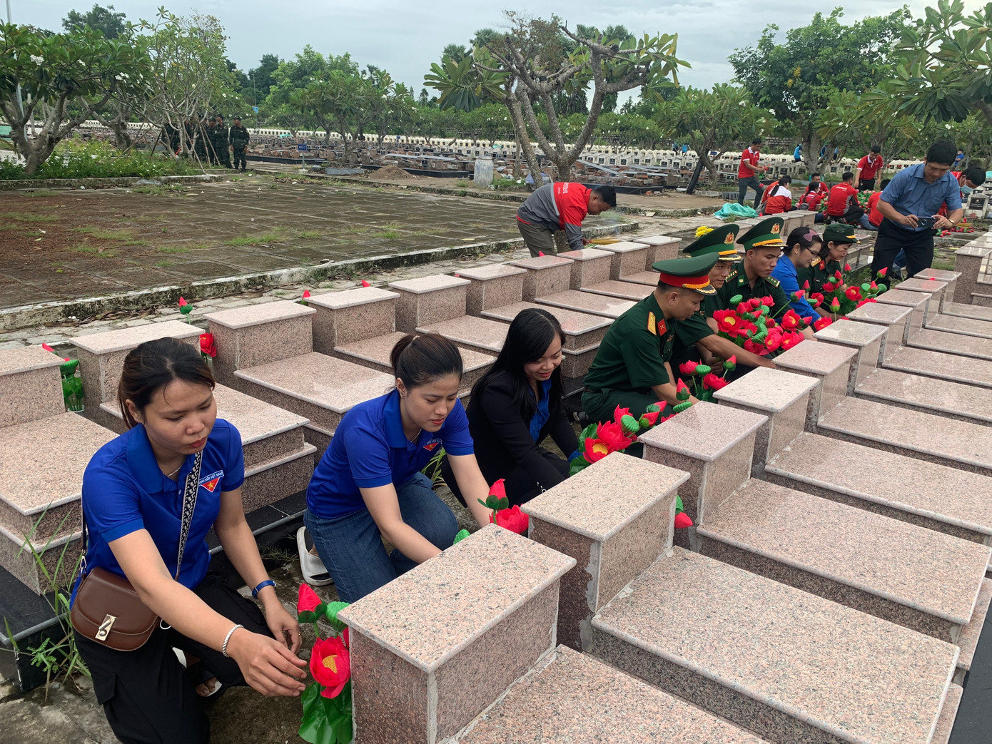 Chị Hồ Thị Hồng Phướng, Phó Bí thư Tỉnh Đoàn An Giang cho biết, đây là hoạt động thể hiện đạo lý “Đền ơn đáp nghĩa”, “Uống nước nhớ nguồn” của tuổi trẻ An Giang đối với các anh hùng, liệt sĩ đã hy sinh vì sự nghiệp xây dựng và bảo vệ Tổ quốc. Thông qua hoạt động này, nhằm giáo dục truyền thống cách mạng, lòng yêu nước, tự hào dân tộc, trách nhiệm của tuổi trẻ trong công cuộc xây dựng và bảo vệ Tổ quốc Việt Nam xã hội chủ nghĩa trong giai đoạn hiện nay.